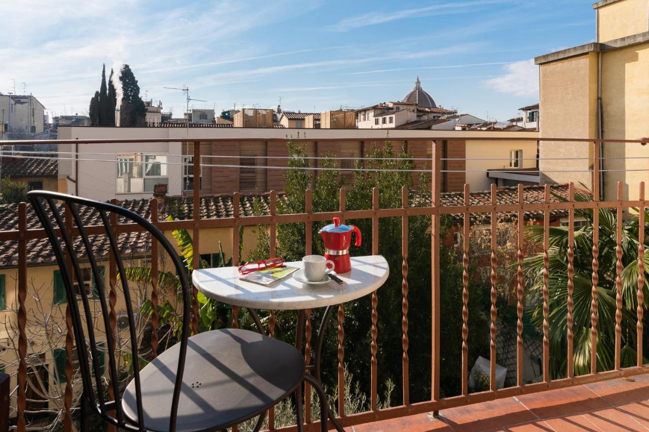 Lovely Apartment With Balcony Florenţa Exterior foto